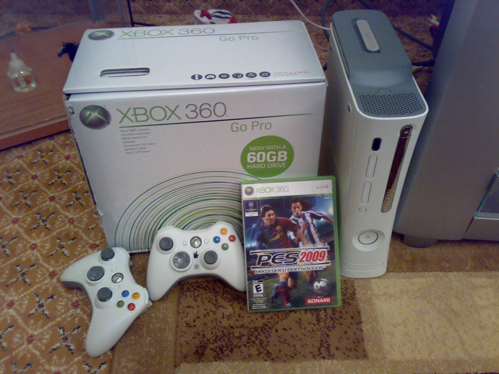 Купить xbox e. Xbox 360 Slim белый. Xbox 360 Pro. Xbox 360 60gb. Xbox 360 e White.